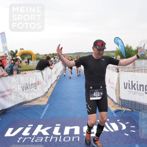 22.06.2025 - Viking Triathlon MichiJ http://msf.ph/oto/8078330 22.06.2025 16:03:04 Ziel 403, 650 meine-sportfotos.de