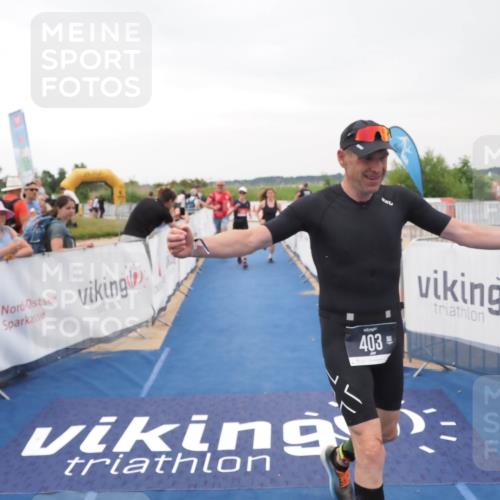 22.06.2025 - Viking Triathlon MichiJ http://msf.ph/oto/8078349 22.06.2025 16:03:05 Ziel 403, 650 meine-sportfotos.de