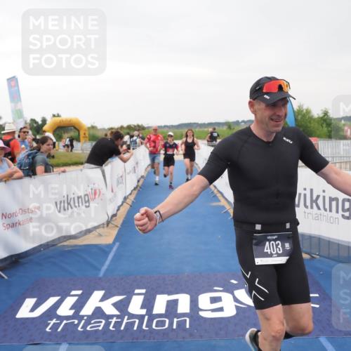 22.06.2025 - Viking Triathlon MichiJ http://msf.ph/oto/8078353 22.06.2025 16:03:05 Ziel 403, 650 meine-sportfotos.de