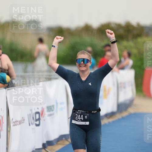 22.06.2025 - Viking Triathlon Yannick Fuchs http://msf.ph/oto/8078368 22.06.2025 16:36:22 Ziel 244 meine-sportfotos.de