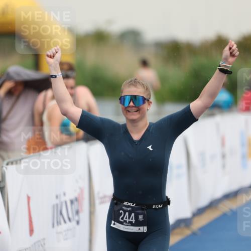 22.06.2025 - Viking Triathlon Yannick Fuchs http://msf.ph/oto/8078380 22.06.2025 16:36:23 Ziel 244 meine-sportfotos.de