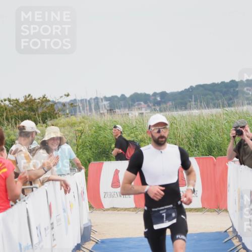 22.06.2025 - Viking Triathlon MichiJ http://msf.ph/oto/8078392 22.06.2025 14:37:44 Ziel 7 meine-sportfotos.de