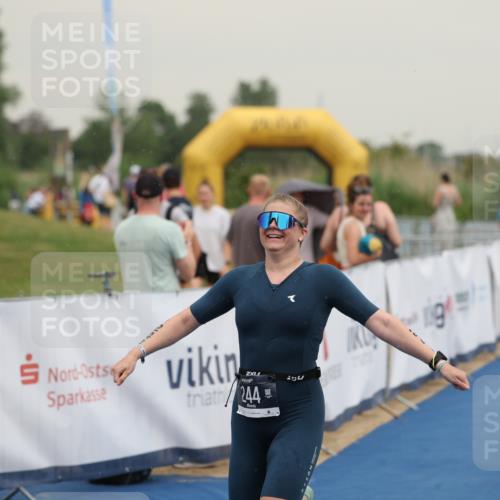 22.06.2025 - Viking Triathlon Yannick Fuchs http://msf.ph/oto/8078401 22.06.2025 16:36:24 Ziel 244 meine-sportfotos.de