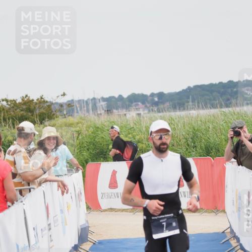 22.06.2025 - Viking Triathlon MichiJ http://msf.ph/oto/8078404 22.06.2025 14:37:44 Ziel 7 meine-sportfotos.de