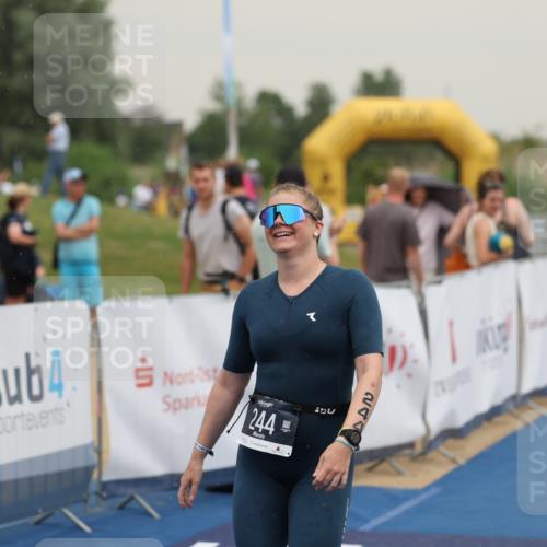 22.06.2025 - Viking Triathlon Yannick Fuchs http://msf.ph/oto/8078411 22.06.2025 16:36:24 Ziel 244 meine-sportfotos.de