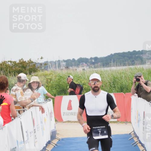 22.06.2025 - Viking Triathlon MichiJ http://msf.ph/oto/8078412 22.06.2025 14:37:44 Ziel 7 meine-sportfotos.de