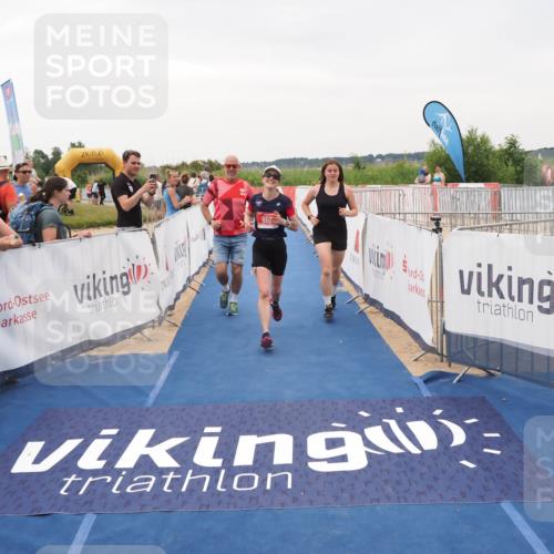 22.06.2025 - Viking Triathlon MichiJ http://msf.ph/oto/8078426 22.06.2025 16:03:06 Ziel 403, 650 meine-sportfotos.de