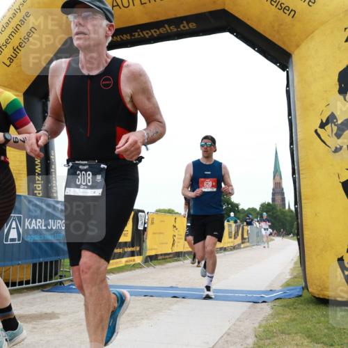 22.06.2025 - Viking Triathlon H.Heesch http://msf.ph/oto/8078437 22.06.2025 15:29:49 Laufen 308, 379, 433 meine-sportfotos.de