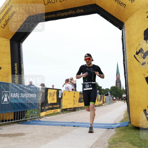 22.06.2025 - Viking Triathlon H.Heesch http://msf.ph/oto/8078459 22.06.2025 15:30:19 Laufen 314 meine-sportfotos.de