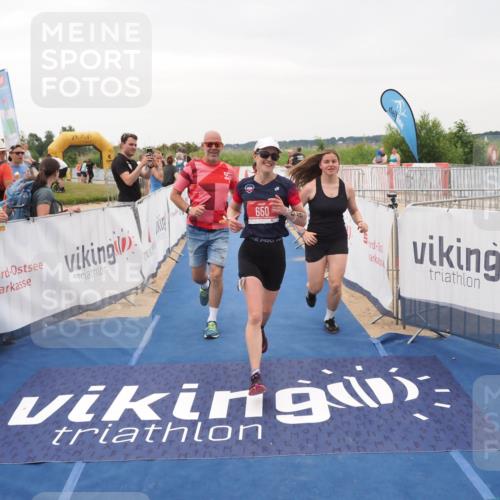 22.06.2025 - Viking Triathlon MichiJ http://msf.ph/oto/8078487 22.06.2025 16:03:07 Ziel 403, 650 meine-sportfotos.de