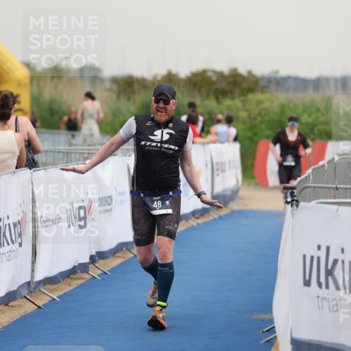 22.06.2025 - Viking Triathlon Yannick Fuchs http://msf.ph/oto/8078492 22.06.2025 16:36:47 Ziel 48, 240 meine-sportfotos.de