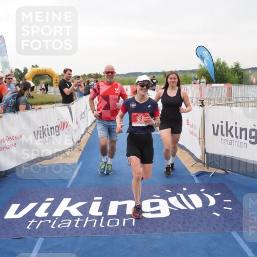 22.06.2025 - Viking Triathlon MichiJ http://msf.ph/oto/8078503 22.06.2025 16:03:07 Ziel 403, 650 meine-sportfotos.de
