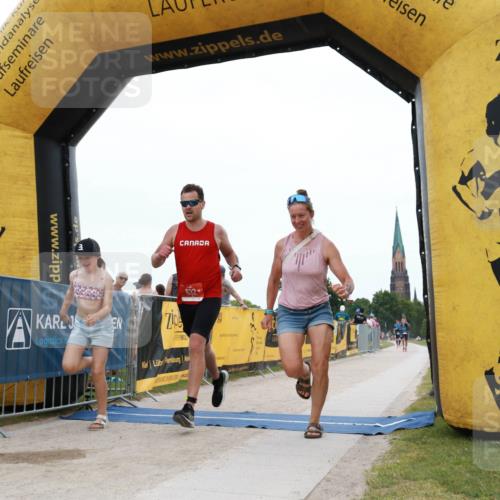 22.06.2025 - Viking Triathlon H.Heesch http://msf.ph/oto/8078543 22.06.2025 15:32:02 Laufen 632 meine-sportfotos.de