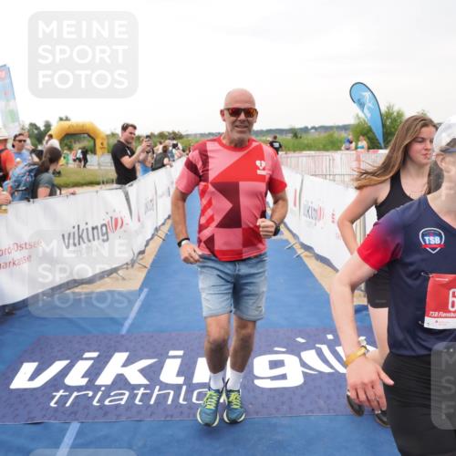 22.06.2025 - Viking Triathlon MichiJ http://msf.ph/oto/8078564 22.06.2025 16:03:08 Ziel 650 meine-sportfotos.de