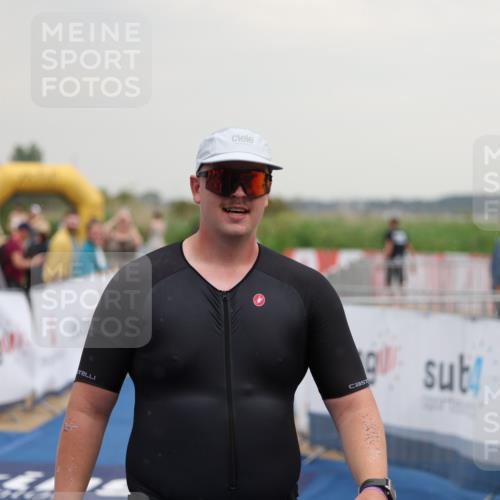 22.06.2025 - Viking Triathlon Yannick Fuchs http://msf.ph/oto/8078663 22.06.2025 16:37:11 Ziel 69 meine-sportfotos.de