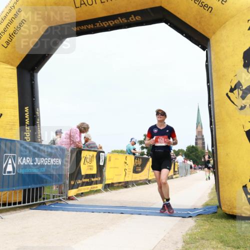 22.06.2025 - Viking Triathlon H.Heesch http://msf.ph/oto/8078745 22.06.2025 14:43:53 Laufen 349, 394, 650 meine-sportfotos.de