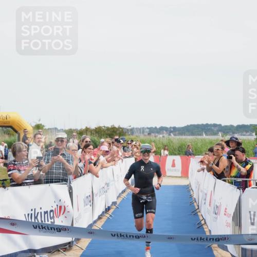 22.06.2025 - Viking Triathlon MichiJ http://msf.ph/oto/8078747 22.06.2025 14:13:45 Ziel 15 meine-sportfotos.de