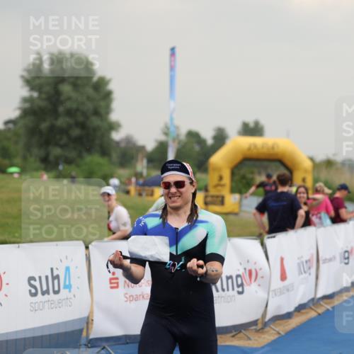 22.06.2025 - Viking Triathlon Yannick Fuchs http://msf.ph/oto/8078751 22.06.2025 16:38:30 Ziel 496 meine-sportfotos.de