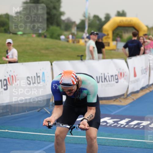 22.06.2025 - Viking Triathlon Yannick Fuchs http://msf.ph/oto/8078757 22.06.2025 16:38:31 Ziel 496 meine-sportfotos.de