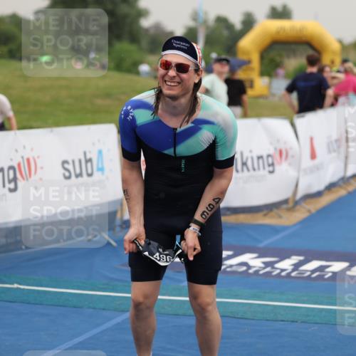 22.06.2025 - Viking Triathlon Yannick Fuchs http://msf.ph/oto/8078762 22.06.2025 16:38:32 Ziel 496 meine-sportfotos.de