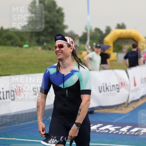22.06.2025 - Viking Triathlon Yannick Fuchs http://msf.ph/oto/8078763 22.06.2025 16:38:32 Ziel 496 meine-sportfotos.de