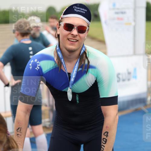 22.06.2025 - Viking Triathlon Yannick Fuchs http://msf.ph/oto/8078782 22.06.2025 16:38:37 Ziel  meine-sportfotos.de