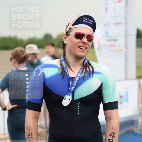 22.06.2025 - Viking Triathlon Yannick Fuchs http://msf.ph/oto/8078784 22.06.2025 16:38:38 Ziel  meine-sportfotos.de