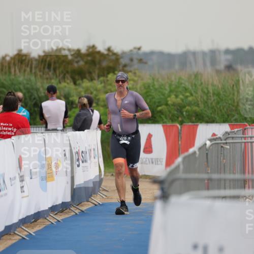 22.06.2025 - Viking Triathlon Yannick Fuchs http://msf.ph/oto/8078796 22.06.2025 16:38:43 Ziel 276 meine-sportfotos.de