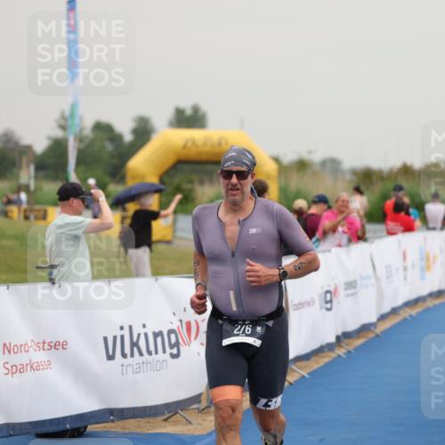 22.06.2025 - Viking Triathlon Yannick Fuchs http://msf.ph/oto/8078850 22.06.2025 16:38:49 Ziel 276 meine-sportfotos.de