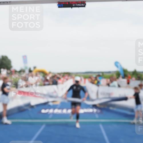 22.06.2025 - Viking Triathlon MichiJ http://msf.ph/oto/8078855 22.06.2025 14:13:46 Ziel 15 meine-sportfotos.de
