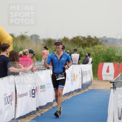 22.06.2025 - Viking Triathlon Yannick Fuchs http://msf.ph/oto/8078876 22.06.2025 16:38:55 Ziel 422 meine-sportfotos.de