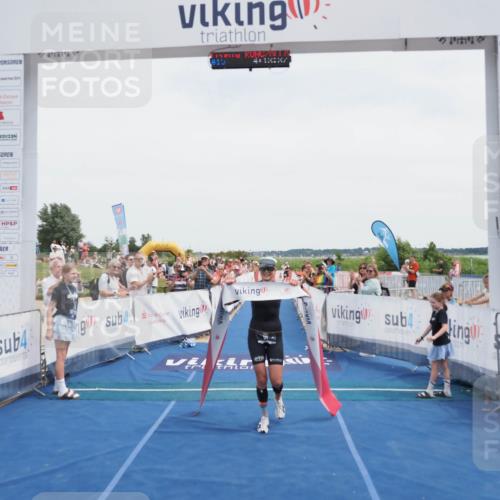 22.06.2025 - Viking Triathlon MichiJ http://msf.ph/oto/8078887 22.06.2025 14:13:47 Ziel 15 meine-sportfotos.de