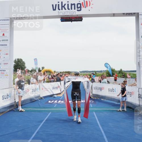 22.06.2025 - Viking Triathlon MichiJ http://msf.ph/oto/8078895 22.06.2025 14:13:47 Ziel 15 meine-sportfotos.de