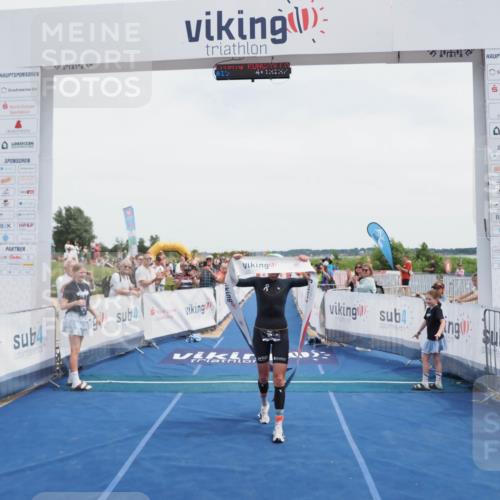 22.06.2025 - Viking Triathlon MichiJ http://msf.ph/oto/8078906 22.06.2025 14:13:47 Ziel 15 meine-sportfotos.de