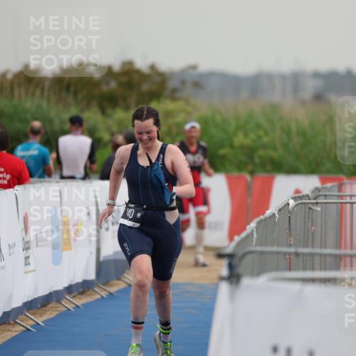 22.06.2025 - Viking Triathlon Yannick Fuchs http://msf.ph/oto/8078930 22.06.2025 16:39:17 Ziel 140 meine-sportfotos.de