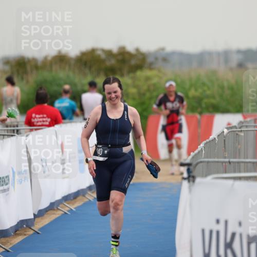 22.06.2025 - Viking Triathlon Yannick Fuchs http://msf.ph/oto/8078935 22.06.2025 16:39:18 Ziel 140 meine-sportfotos.de