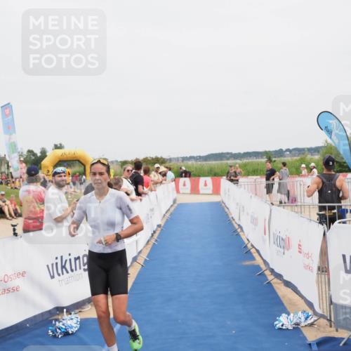 22.06.2025 - Viking Triathlon MichiJ http://msf.ph/oto/8078946 22.06.2025 14:38:01 Ziel 13 meine-sportfotos.de