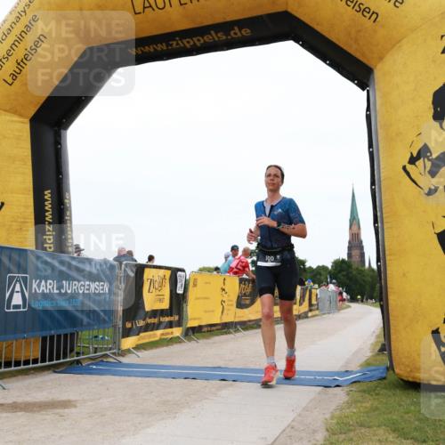 22.06.2025 - Viking Triathlon H.Heesch http://msf.ph/oto/8078988 22.06.2025 15:36:07 Laufen 166 meine-sportfotos.de