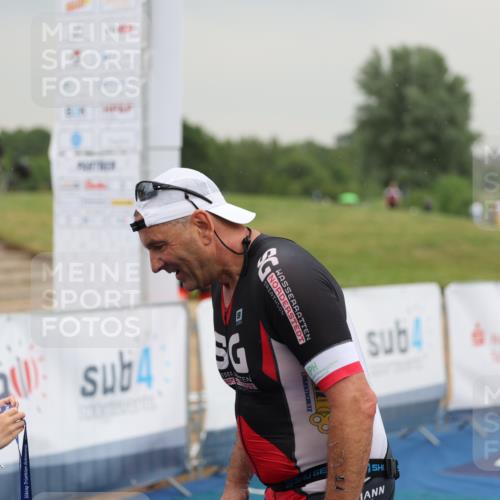 22.06.2025 - Viking Triathlon Yannick Fuchs http://msf.ph/oto/8079072 22.06.2025 16:39:30 Ziel 156 meine-sportfotos.de