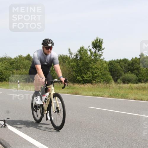22.06.2025 - Viking Triathlon Yannick Fuchs http://msf.ph/oto/8079138 22.06.2025 12:12:16 Radfahren 303 meine-sportfotos.de
