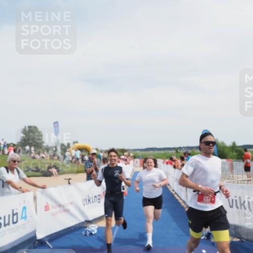 22.06.2025 - Viking Triathlon MichiJ http://msf.ph/oto/8079179 22.06.2025 14:17:00 Ziel 651 meine-sportfotos.de