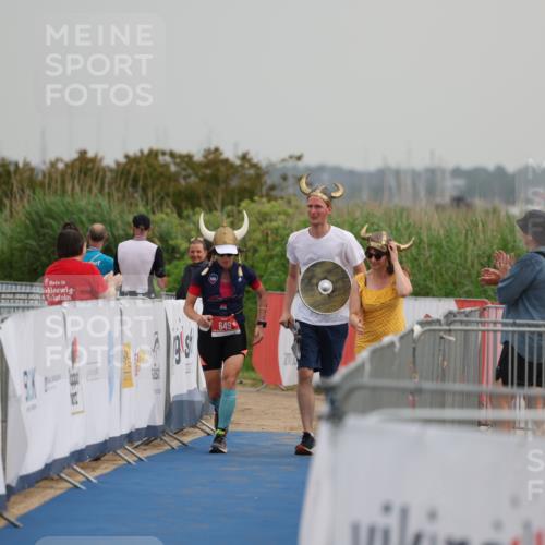 22.06.2025 - Viking Triathlon Yannick Fuchs http://msf.ph/oto/8079186 22.06.2025 16:40:52 Ziel 649 meine-sportfotos.de