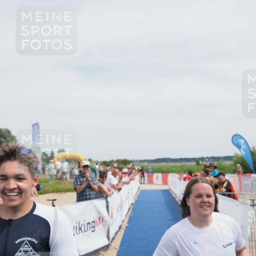 22.06.2025 - Viking Triathlon MichiJ http://msf.ph/oto/8079222 22.06.2025 14:17:01 Ziel 651 meine-sportfotos.de