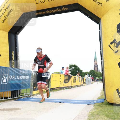 22.06.2025 - Viking Triathlon H.Heesch http://msf.ph/oto/8079251 22.06.2025 15:41:07 Laufen 208 meine-sportfotos.de