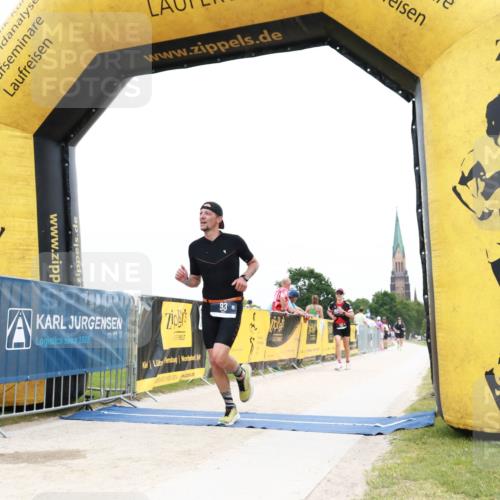 22.06.2025 - Viking Triathlon H.Heesch http://msf.ph/oto/8079274 22.06.2025 15:41:33 Laufen 93, 142 meine-sportfotos.de