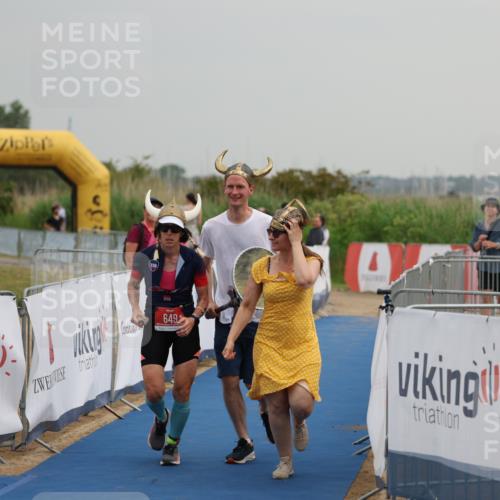 22.06.2025 - Viking Triathlon Yannick Fuchs http://msf.ph/oto/8079282 22.06.2025 16:40:56 Ziel 649 meine-sportfotos.de
