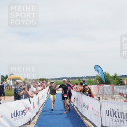 22.06.2025 - Viking Triathlon MichiJ http://msf.ph/oto/8079286 22.06.2025 14:17:17 Ziel 610 meine-sportfotos.de