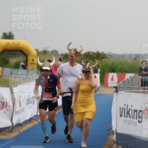 22.06.2025 - Viking Triathlon Yannick Fuchs http://msf.ph/oto/8079287 22.06.2025 16:40:57 Ziel 649 meine-sportfotos.de