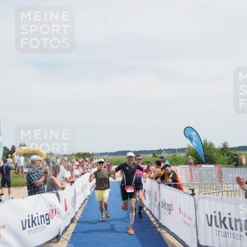22.06.2025 - Viking Triathlon MichiJ http://msf.ph/oto/8079302 22.06.2025 14:17:17 Ziel 610 meine-sportfotos.de
