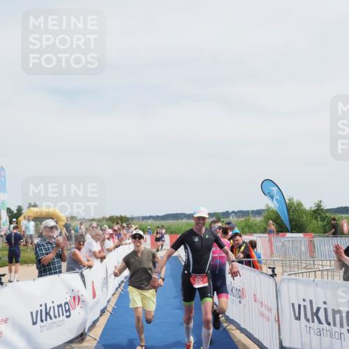 22.06.2025 - Viking Triathlon MichiJ http://msf.ph/oto/8079348 22.06.2025 14:17:18 Ziel 610 meine-sportfotos.de